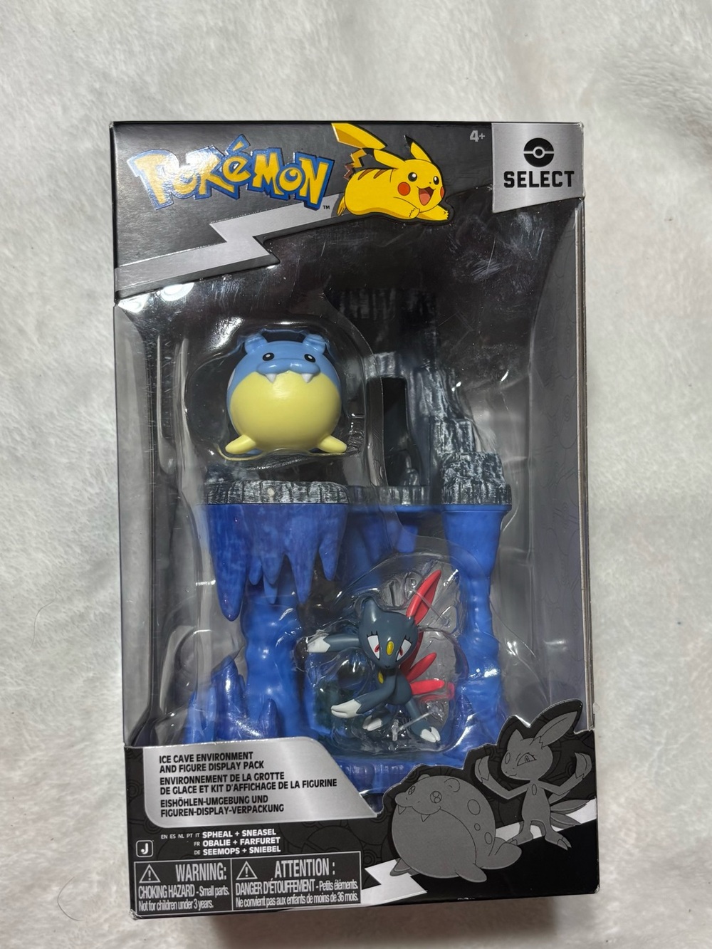Pokémon Select Ice Cave Display Pack - Spheal Sneasel Figures